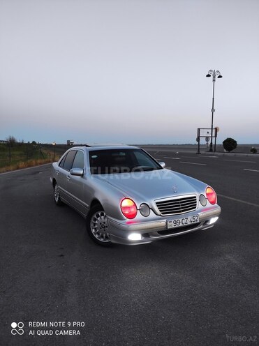 Mercedes E 280 2000, 420,000 km - 2.8 л - Salyan