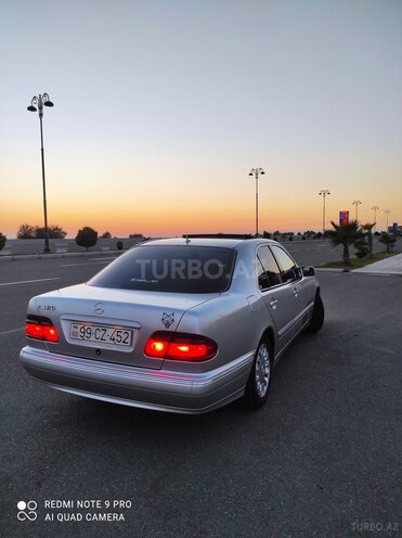 Mercedes E 280 2000, 420,000 km - 2.8 л - Salyan