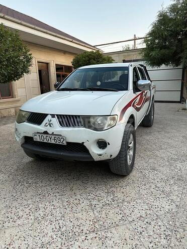 Mitsubishi L200 2008, 279,000 km - 2.5 l - Bakı
