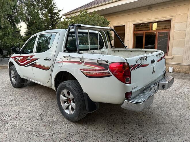 Mitsubishi L200 2008, 279,000 km - 2.5 l - Bakı
