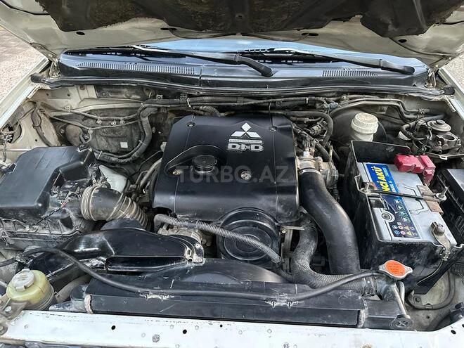 Mitsubishi L200 2008, 279,000 km - 2.5 l - Bakı