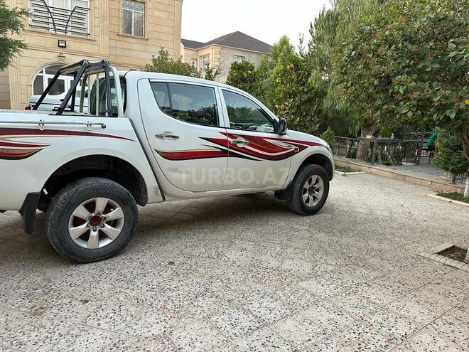 Mitsubishi L200 2008, 279,000 km - 2.5 l - Bakı