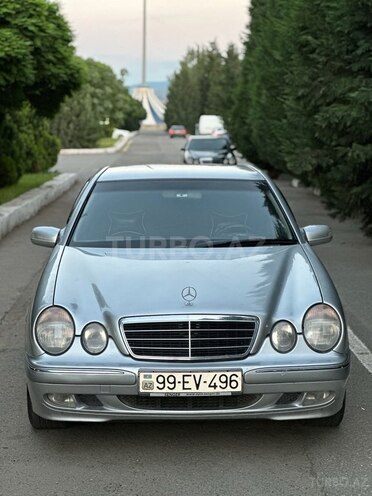Mercedes E 220 2000, 232,000 km - 2.2 л - Qazax