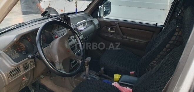 Mitsubishi Pajero 1992, 350,000 km - 2.5 l - Bakı