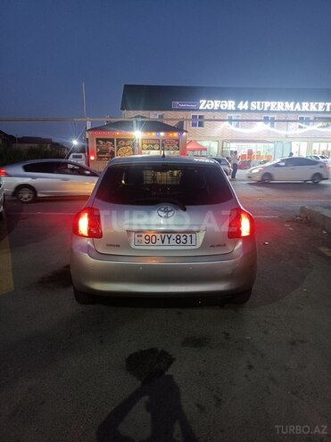 Toyota Auris 2009, 285,000 km - 1.4 л - Bakı