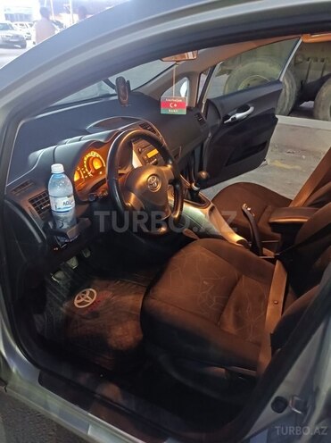 Toyota Auris 2009, 285,000 km - 1.4 л - Bakı