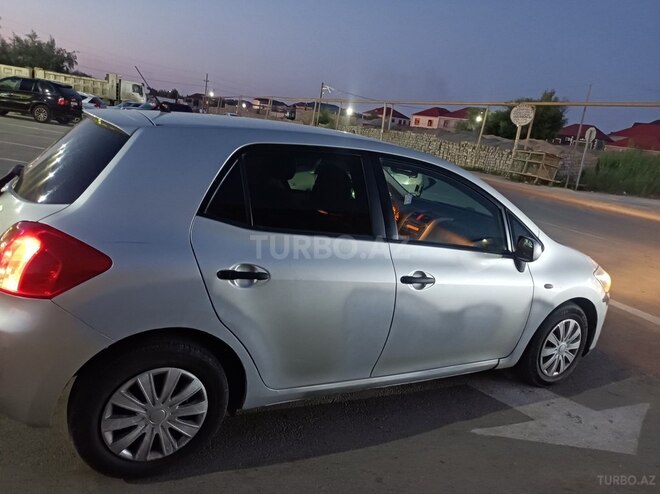 Toyota Auris 2009, 285,000 km - 1.4 л - Bakı