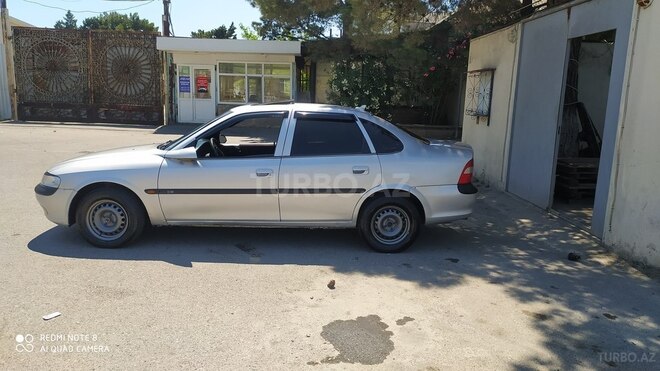 Opel Vectra 1996, 400,000 km - 1.6 l - Bakı