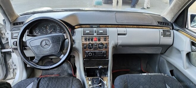 Mercedes E 220 1998, 500,000 km - 2.2 l - Bakı