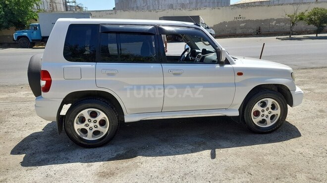 Mitsubishi Pajero io 1999, 300,000 km - 1.8 l - Bakı