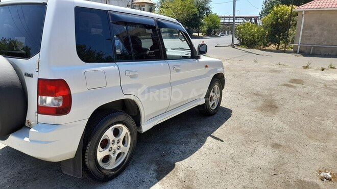 Mitsubishi Pajero io 1999, 300,000 km - 1.8 l - Bakı