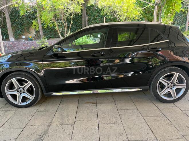 Mercedes  2019, 22,000 km - 2.0 l - Bakı