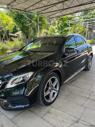 Mercedes  2019, 22,000 km - 2.0 l - Bakı