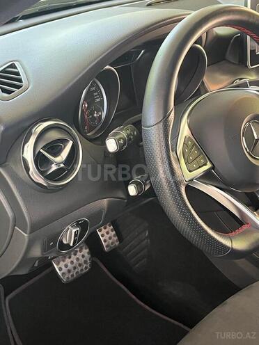 Mercedes  2019, 22,000 km - 2.0 l - Bakı