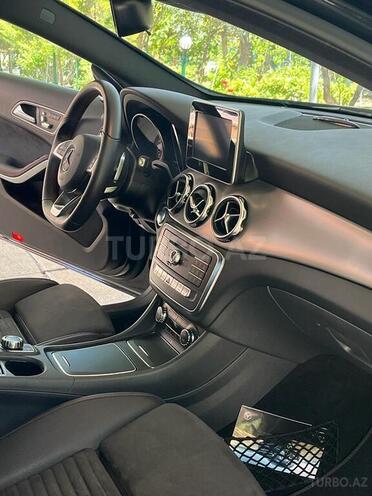 Mercedes  2019, 22,000 km - 2.0 l - Bakı