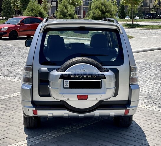 Mitsubishi Pajero 2014, 149,997 km - 3.5 л - Bakı