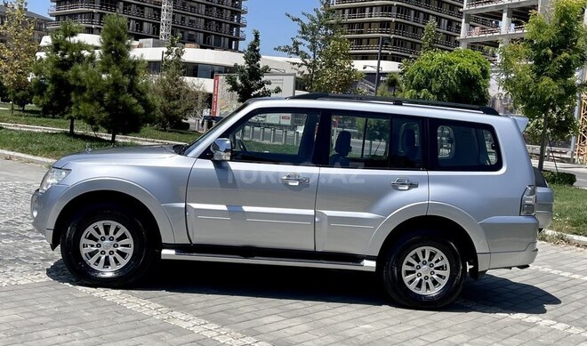 Mitsubishi Pajero 2014, 149,997 km - 3.5 л - Bakı