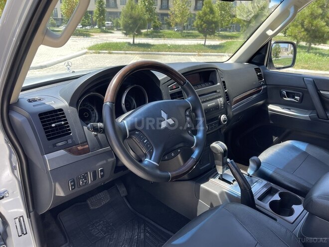 Mitsubishi Pajero 2014, 149,997 km - 3.5 л - Bakı