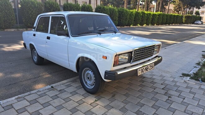 LADA (VAZ) 2107 2009, 88,235 km - 1.6 l - Salyan