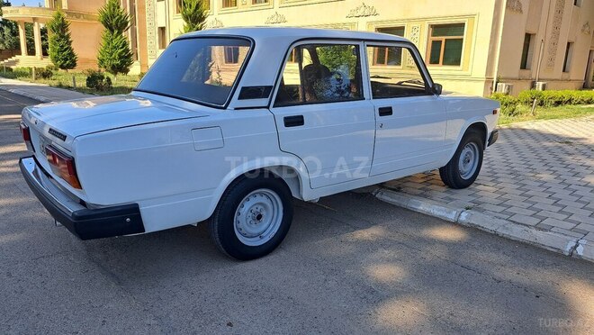 LADA (VAZ) 2107 2009, 88,235 km - 1.6 l - Salyan