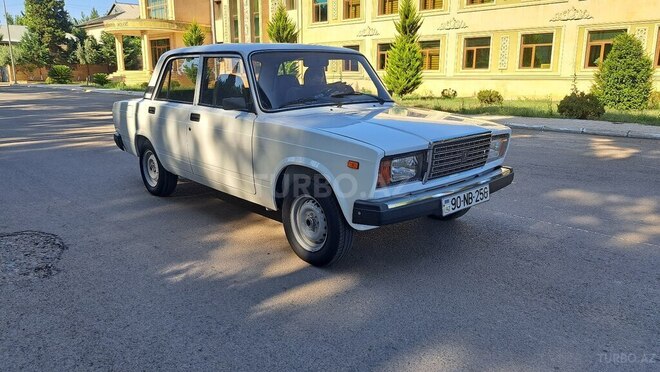 LADA (VAZ) 2107 2009, 88,235 km - 1.6 l - Salyan