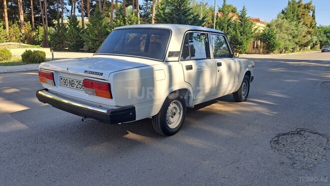 LADA (VAZ) 2107 2009, 88,235 km - 1.6 l - Salyan