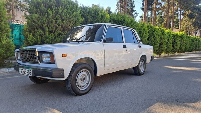LADA (VAZ) 2107 2009, 88,235 km - 1.6 l - Salyan