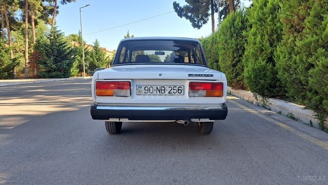 LADA (VAZ) 2107 2009, 88,235 km - 1.6 l - Salyan