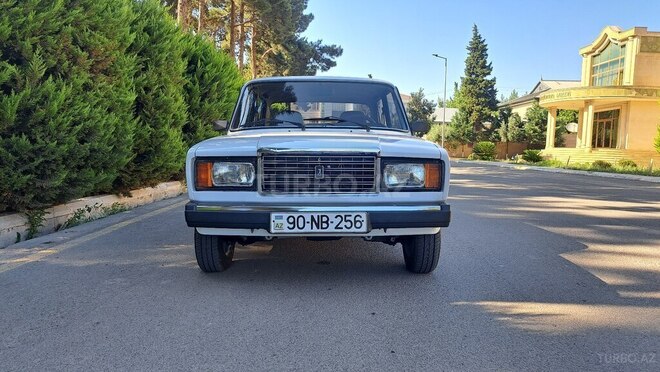 LADA (VAZ) 2107 2009, 88,235 km - 1.6 l - Salyan