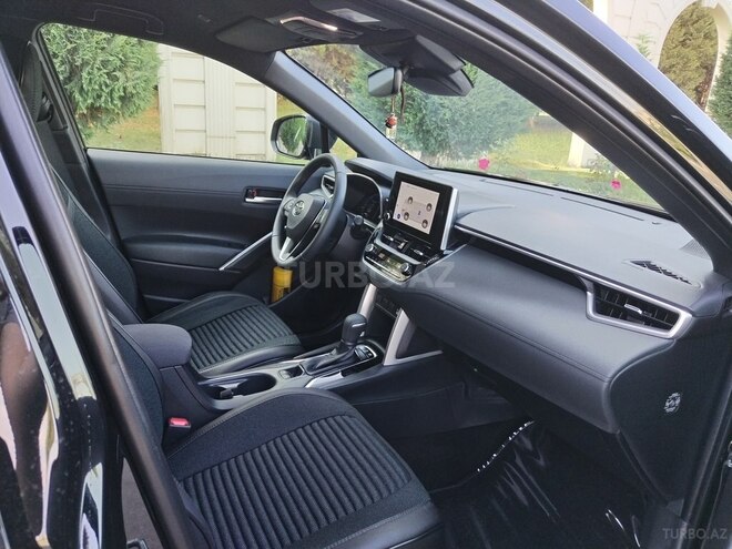 Toyota Corolla Cross 2023, 4,100 km - 2.0 l - Bakı