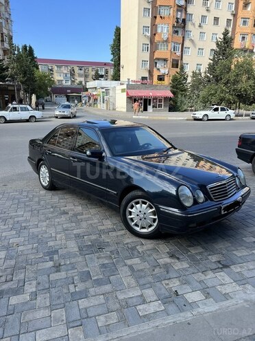 Mercedes E 240 2000, 300,000 km - 2.4 l - Sumqayıt