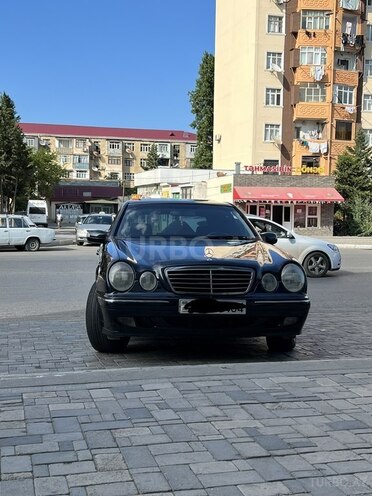Mercedes E 240 2000, 300,000 km - 2.4 l - Sumqayıt