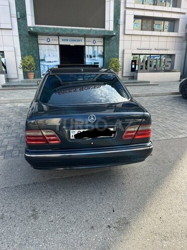 Mercedes E 240 2000, 300,000 km - 2.4 l - Sumqayıt