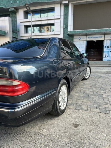 Mercedes E 240 2000, 300,000 km - 2.4 l - Sumqayıt