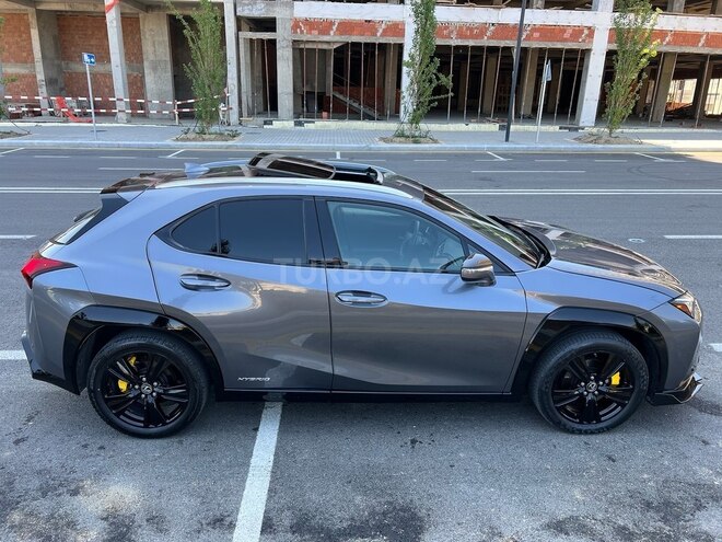 Lexus UX 250h 2020, 30,000 km - 2.0 l - Bakı