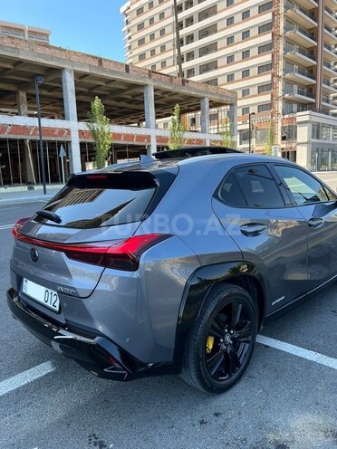 Lexus UX 250h 2020, 30,000 km - 2.0 l - Bakı
