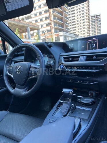 Lexus UX 250h 2020, 30,000 km - 2.0 l - Bakı