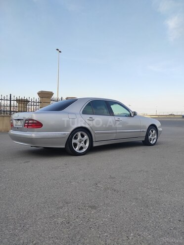Mercedes E 200 2001, 265,000 km - 2.0 l - Bakı