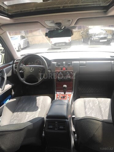 Mercedes E 200 2001, 265,000 km - 2.0 l - Bakı