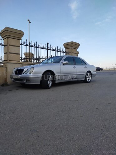Mercedes E 200 2001, 265,000 km - 2.0 l - Bakı