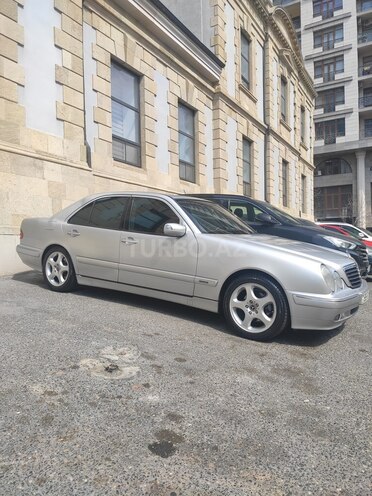 Mercedes E 200 2001, 265,000 km - 2.0 l - Bakı