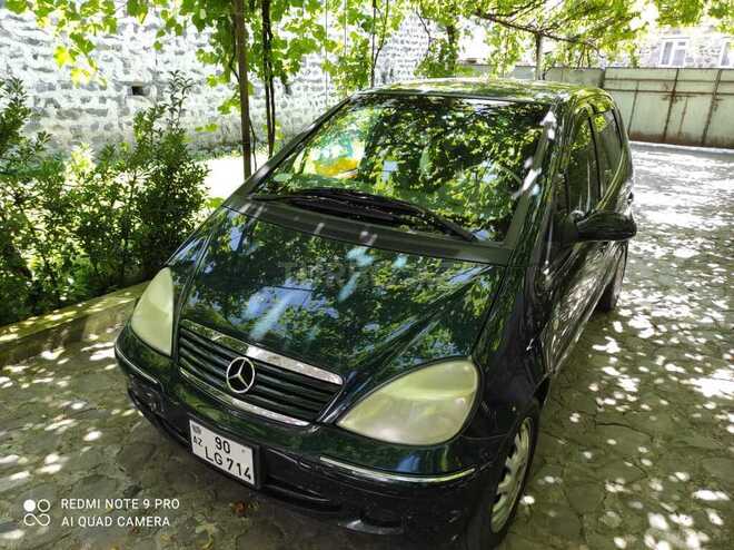 Mercedes A 160 2001, 166,350 km - 1.6 л - Qax