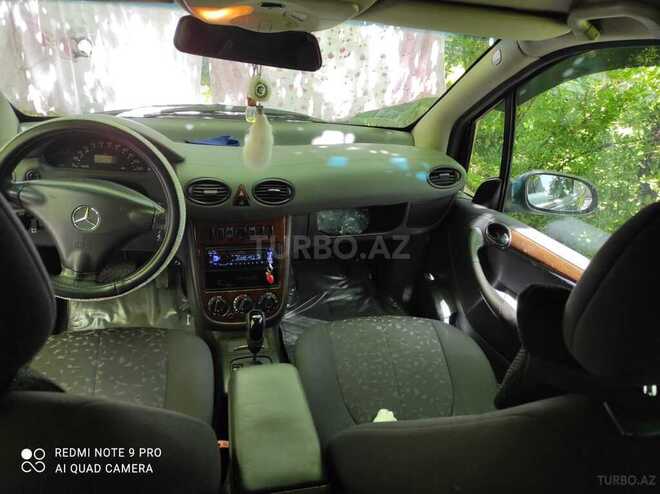 Mercedes A 160 2001, 166,350 km - 1.6 л - Qax