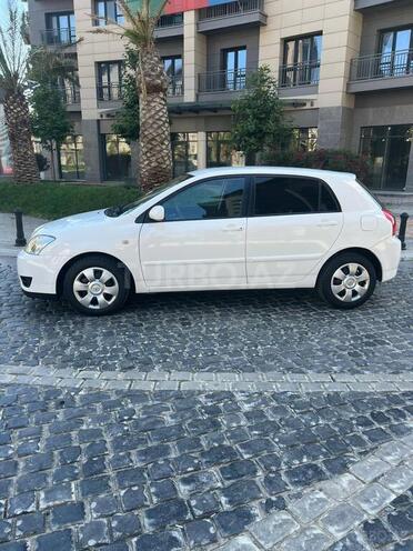Toyota Corolla 2004, 272,000 km - 1.4 l - Bakı