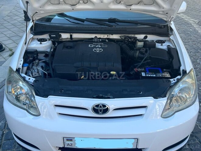 Toyota Corolla 2004, 272,000 km - 1.4 l - Bakı