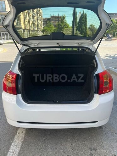 Toyota Corolla 2004, 272,000 km - 1.4 l - Bakı