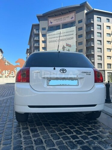 Toyota Corolla 2004, 272,000 km - 1.4 l - Bakı