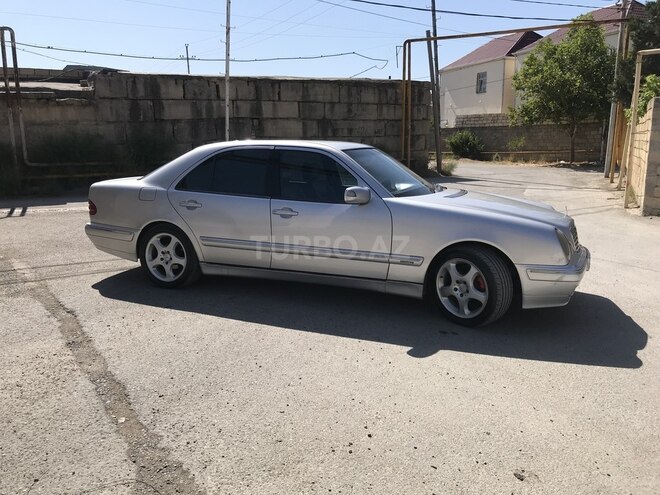 Mercedes E 220 2000, 610,000 km - 2.2 l - Bakı