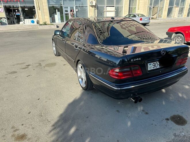 Mercedes E 240 1999, 325,000 km - 2.4 l - Bakı