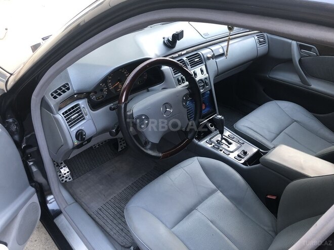 Mercedes E 240 1999, 325,000 km - 2.4 l - Bakı